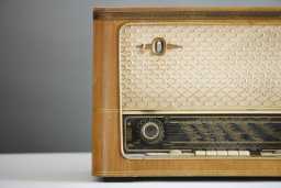 Radio og kringkasting