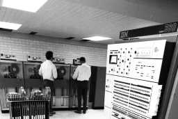 Fra hullkort til skyen