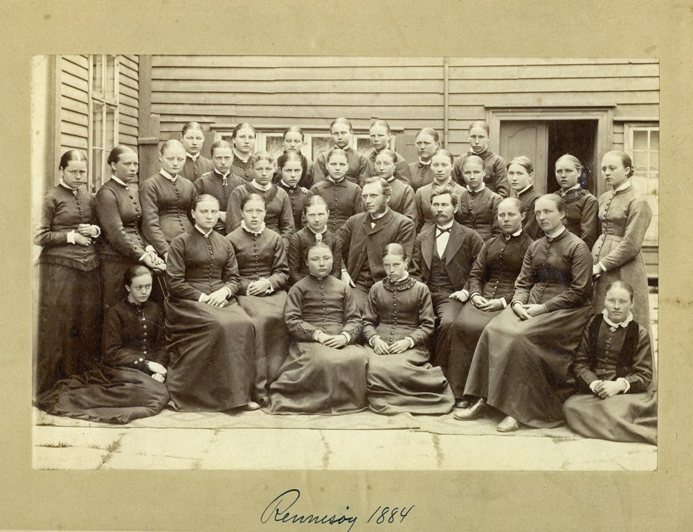 Elevbilde ved amtsskulekurset for jenter 1884